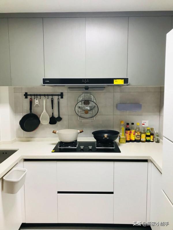 新房入住兩個月,每天收拾打掃乾淨,電視牆不做一點造型太滿意了 新房入住兩個月,每天收拾打掃乾淨,電視牆不做一點造型太滿意了