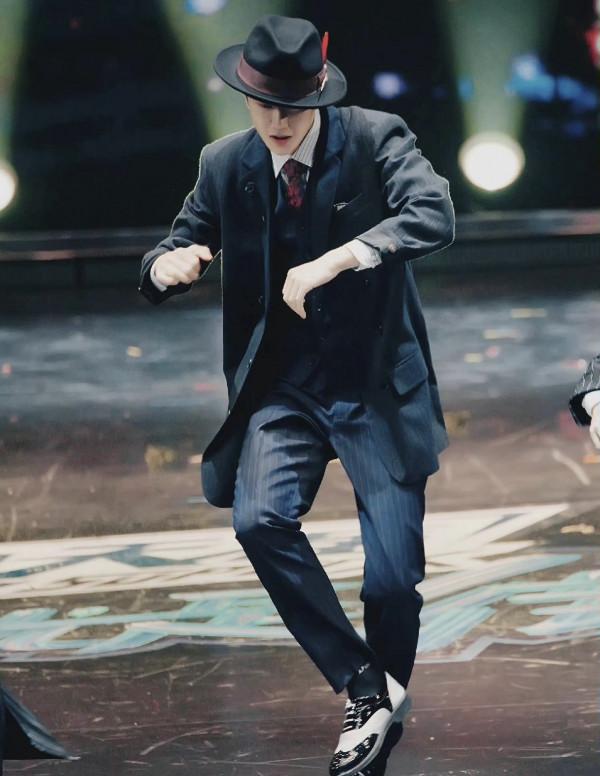 王一博，不動聲色的堅定與自由