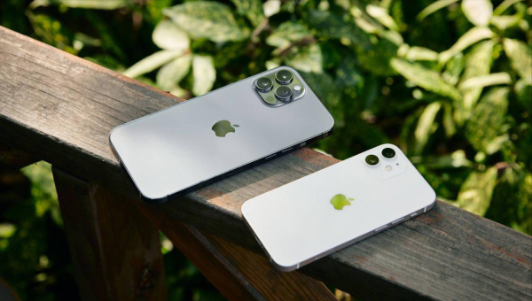 5.4寸小屏iPhone清倉，從5499來到4199，降下1300元確實走心