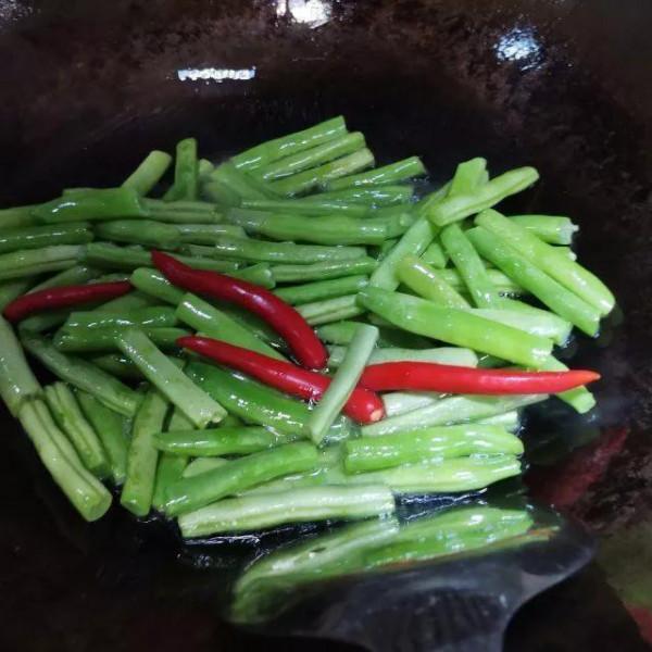 乾煸四季豆燒肉，幹香味美，下飯神器