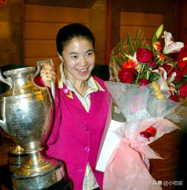 “女乒一姐”王楠：世乒三連冠第1人，患癌13年富豪丈夫不離不棄