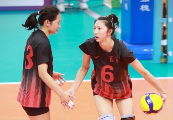 江蘇女排球迷吹捧過度！3大潛力股集體露餡，天才少女名不副實