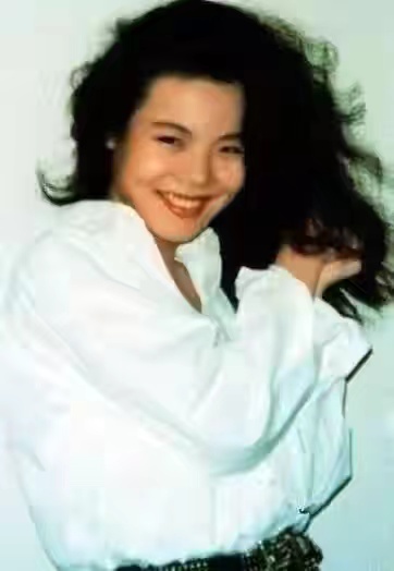 1999年，《說唱臉譜》謝津從23樓跳下，是備受打擊還是另有隱情？