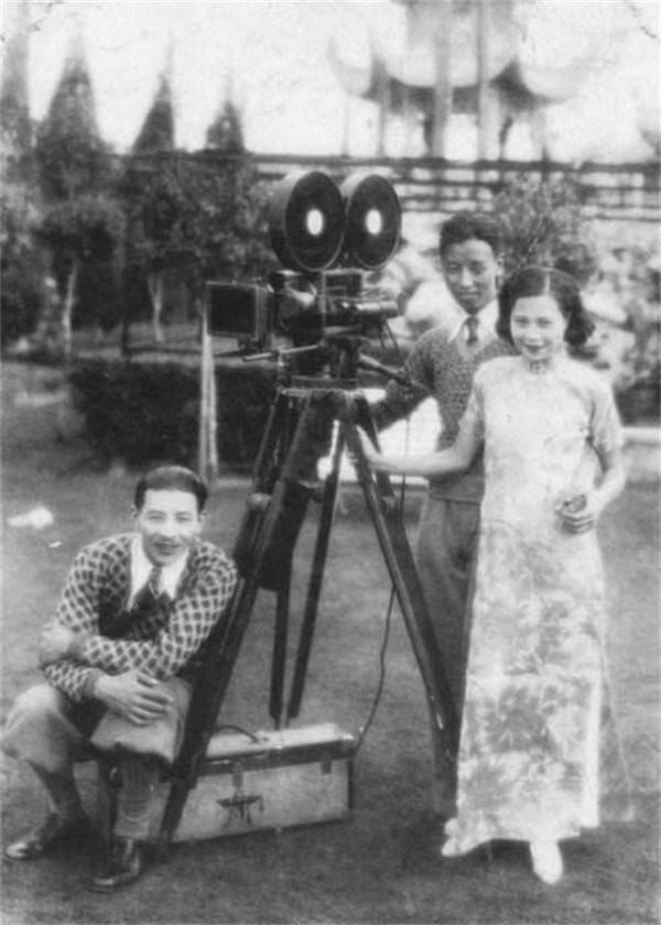 1934年除夕夜,女星艾霞家中自殺,遺書:人生很痛苦,而我很滿足 1934年除夕夜,女星艾霞家中自殺,遺書:人生很痛苦,而我很滿足