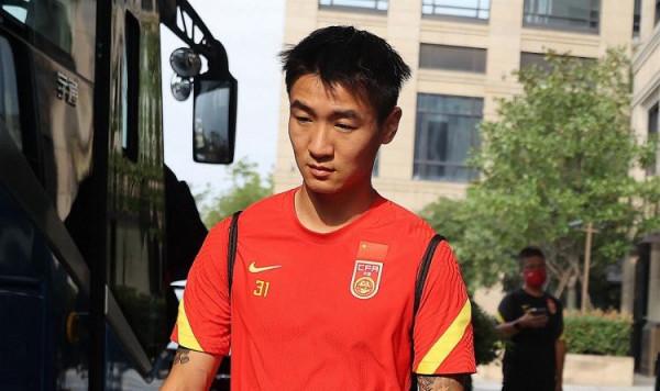 上午9點!新華社曝出爭議猛料:中國男足再遭質疑,球迷罵聲一片 上午9點!新華社曝出爭議猛料:中國男足再遭質疑,球迷罵聲一片