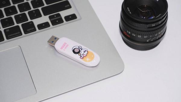 集可愛與效能一身，臺電 萌趣宇航員系列隨身碟 簡評
