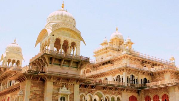 孟買的“人肉洗衣機”,千人能同時洗衣服,背後卻盡是辛酸 孟買的“人肉洗衣機”,千人能同時洗衣服,背後卻盡是辛酸