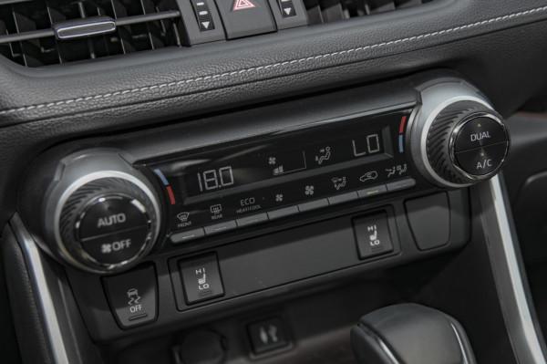 顏值即正義!是你你選誰?途勝L對比RAV4榮放 顏值即正義!是你你選誰?途勝L對比RAV4榮放