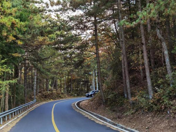 秋染大別山，最美是英山