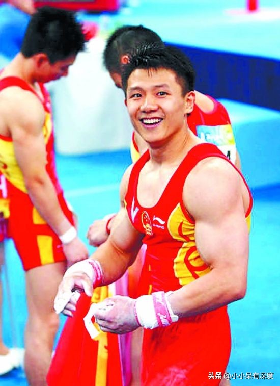 奧運冠軍陳一冰，與何雯娜有過一段戀情，今妻子漂亮女兒也很可愛