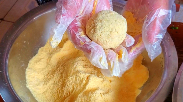玉米麵菜糰子好吃有訣竅,這樣做不燙麵不和麵,薄皮大餡,真好吃 玉米麵菜糰子好吃有訣竅,這樣做不燙麵不和麵,薄皮大餡,真好吃