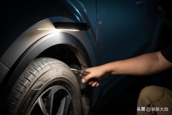 雙光源設計，覆蓋你所有照明需求—Lumintop 雷明兔E21C雙光源手電