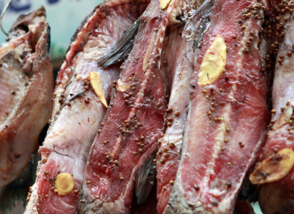 醃臘魚別直接抹鹽，還需再加這一步，鹹香入味，放再久不發黴不臭