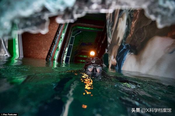 海底求生！一男子被困在海底沉船中，靠一瓶可樂苦撐三天後獲救
