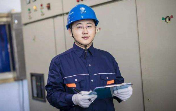 2022年國家電網春招開啟，有編有崗待遇佳，這類學生有“直通車”