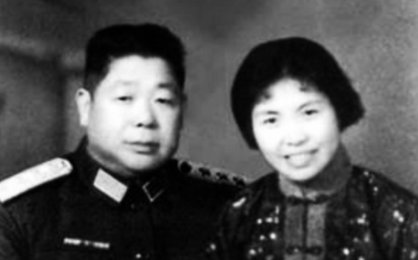 傅涯與陳賡日久生情，結婚3年後，一小夥找上門：我是陳賡的兒子