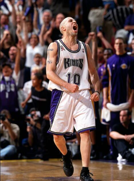 諾維茨基是98年首輪9號秀，前八順位到底是哪些大神，成就如何？