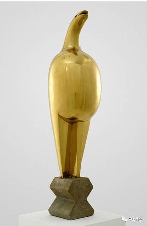 具象在左，抽象在右