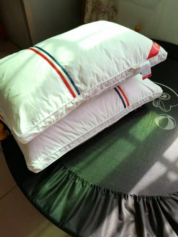 男人的枕頭容易發黃，父母告訴我，這樣洗乾淨還柔軟，真實好用