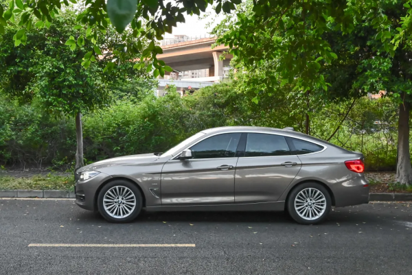 寶馬 320iGT:“全能寶馬”,夠大夠舒服夠豪華,二十多萬唾手可得 寶馬 320iGT:“全能寶馬”,夠大夠舒服夠豪華,二十多萬唾手可得