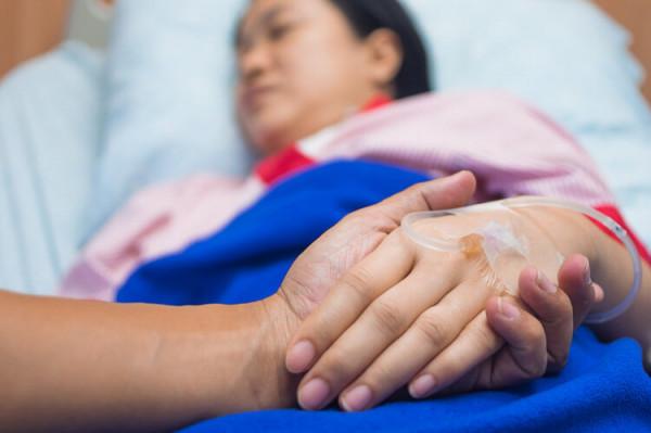 如果你是癌症患者家屬,請抽出時間看看此文,2條建議受益匪淺 如果你是癌症患者家屬,請抽出時間看看此文,2條建議受益匪淺