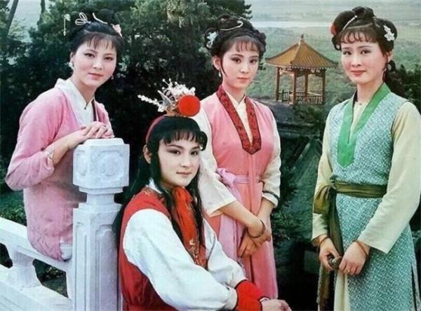 紅樓夢：難怪襲人會對晴雯恨之入骨，看寶玉與晴雯做了什麼事？