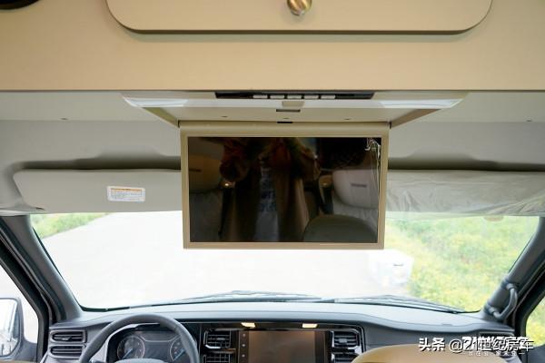 顏值到位動力強，更配保姆床和航空座椅，實拍福特野獸多用途房車