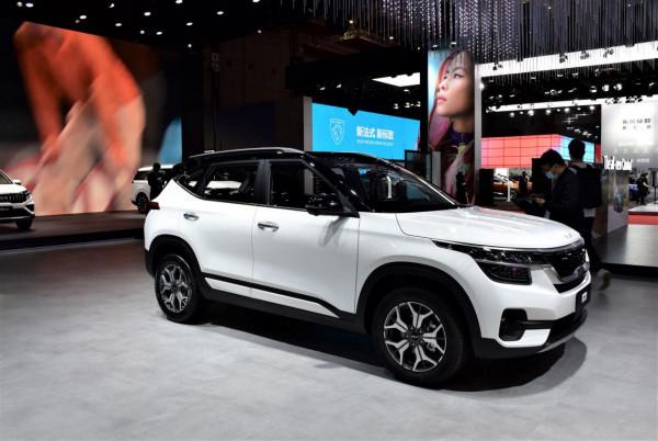 都是韓系小型SUV,KX3傲跑和ix25怎麼選? 都是韓系小型SUV,KX3傲跑和ix25怎麼選?