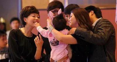 生孩子是每個家庭的大喜事，關於生孩子有哪些習俗呢？作一筒介