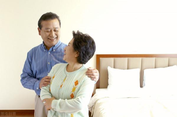 46歲住家保姆自述：和75歲僱主搭夥兩年，我的生活充滿陽光