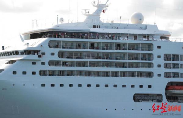 美多艘豪華郵輪暴發疫情 數千人節假日被困海上：我們像住在病毒培養皿裡