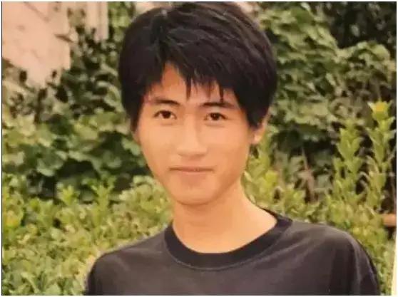 20年前,掛科7門被退學、腳踢文壇的韓寒如今怎樣了? 20年前,掛科7門被退學、腳踢文壇的韓寒如今怎樣了?