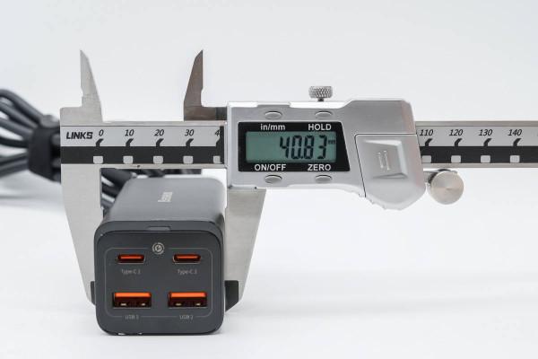 四口輸出，相容性極佳，倍思100W氮化鎵桌面充電器評測