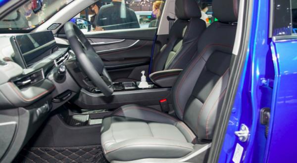 實拍新款星途追風,11.19萬起售+5車齊發,還有12.3英寸雙聯屏 實拍新款星途追風,11.19萬起售+5車齊發,還有12.3英寸雙聯屏