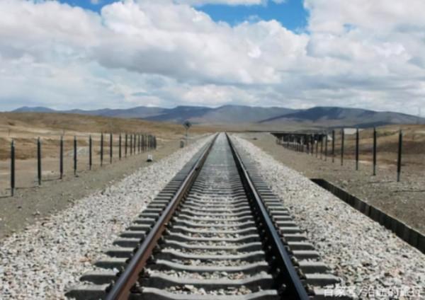 中國基建貫穿喜馬拉雅？中尼鐵路相接之際，印度只能乾瞪眼？