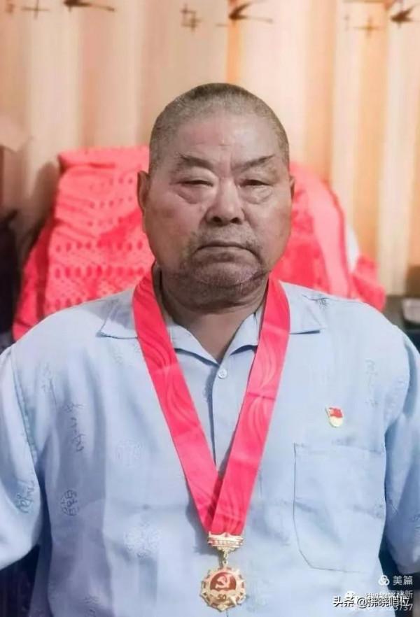 70位光榮在黨50年的老首長、老戰友,你認識幾位? 70位光榮在黨50年的老首長、老戰友,你認識幾位?