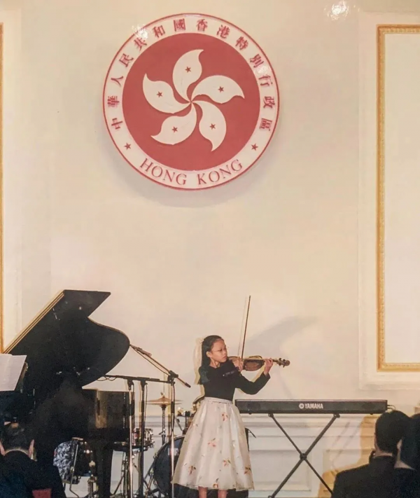 比霍啟剛郭晶晶夫婦更有故事!霍家新晉“神仙情侶”什麼來路? 比霍啟剛郭晶晶夫婦更有故事!霍家新晉“神仙情侶”什麼來路?