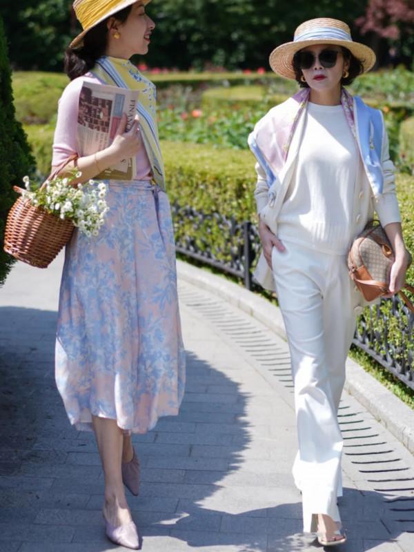 誰說小個子不適合穿闊腿褲？身高僅152的中年媽媽，靠會穿成典範