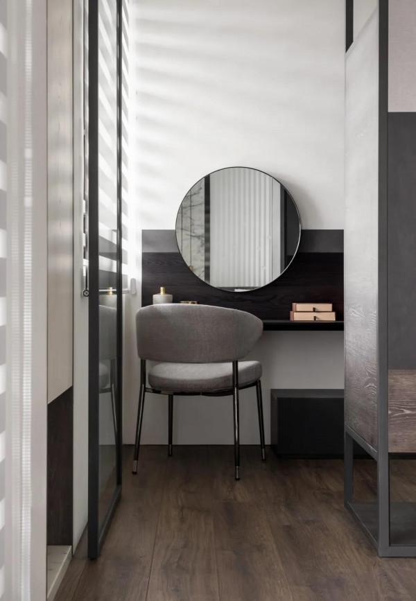 140㎡現代極簡，玻璃隔斷書房高階又通透