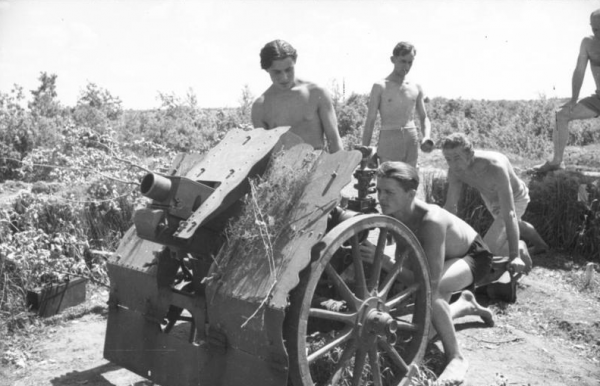 二戰德軍步兵團有多難打？火力比美軍還猛，日軍旅團都不可能打贏