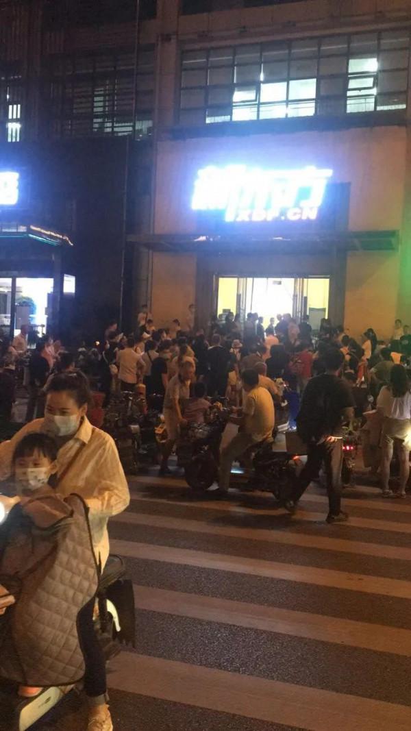 晚託開始了！週中的新東方