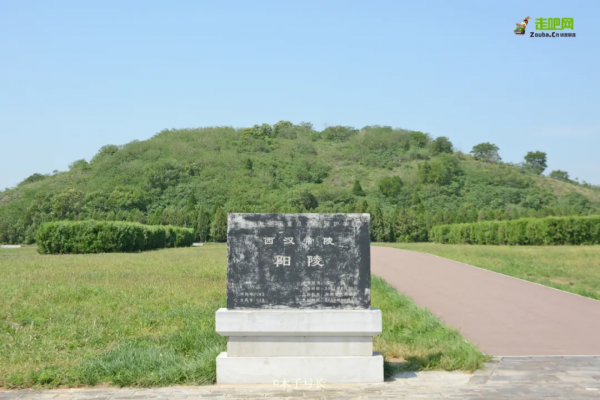 25歲小夥痴迷古代墓葬，1年探訪80多座，立志走遍中國古墓