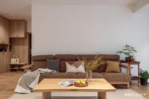 以原木為基調的奶油色日式溫暖家，每個角落都氛圍感拉滿