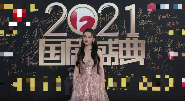 國劇盛典星光黯淡：鄧萃雯黎耀祥紅毯合體，董潔穿得像剝皮火腿腸