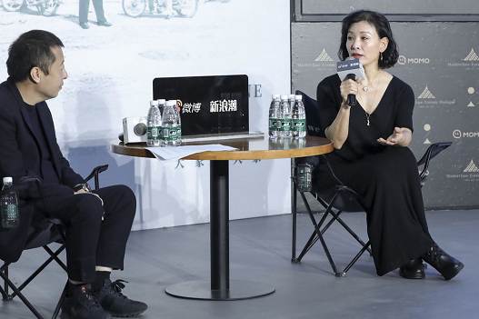 陳沖越老氣場越大,燙了摩卡波波頭短髮穿黑色連衣裙,簡約又優雅 陳沖越老氣場越大,燙了摩卡波波頭短髮穿黑色連衣裙,簡約又優雅