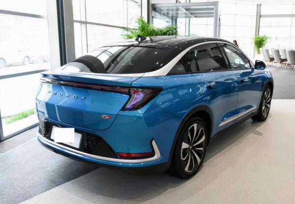 5折入手捷豹電動車,再開極狐 阿爾法S,終於明白傳統和新興的差距 5折入手捷豹電動車,再開極狐 阿爾法S,終於明白傳統和新興的差距