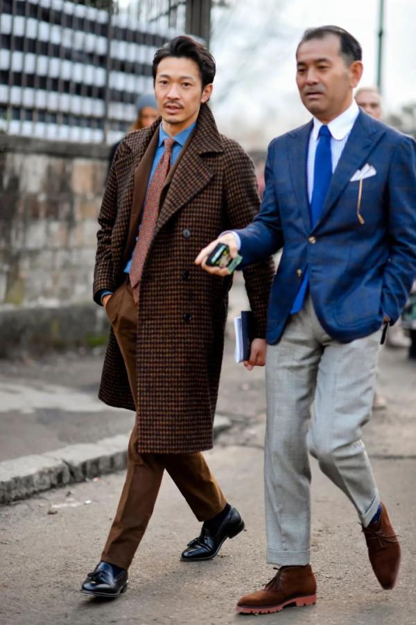 50歲男人買衣服要“少而精”，這3件必備的冬裝，時尚又有品位