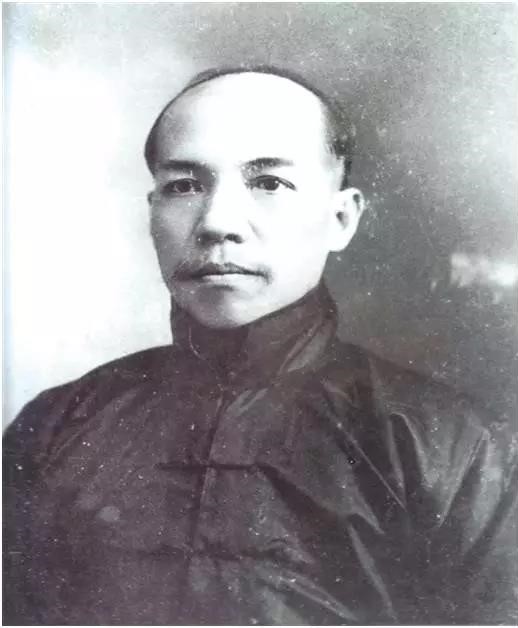 歷經割腎、拔牙、禁食後，梁啟超方知醫生搞錯，晚年要靠輸血保命