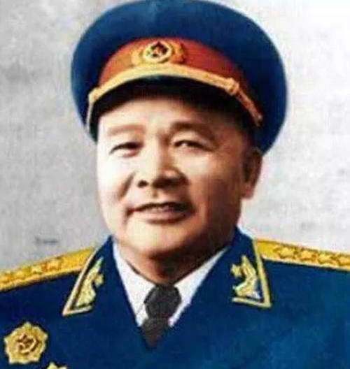 許世友面對徐海東，也只能甘拜下風：老虎就是老虎，我不如他