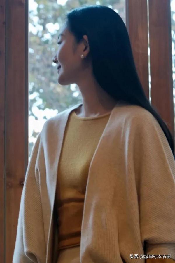 冬天的暖氣房很實用百搭又優雅丨羊絨同色咖色款 冬天的暖氣房很實用百搭又優雅丨羊絨同色咖色款